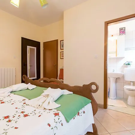 Гостевой дом Vesna Фунтана